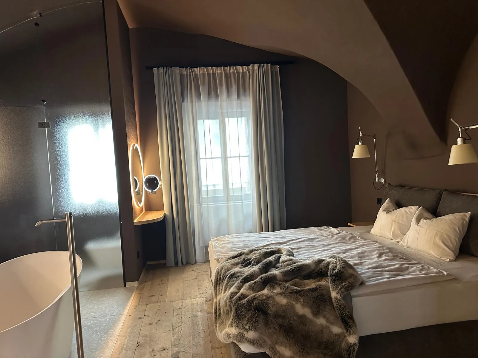 SUITE LM 2